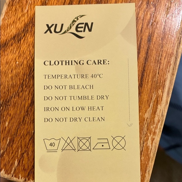 NWOT Cozy Pink Plush Bathrobe size small - Picture 2 of 6